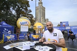 Zjawiskowe kule świeciły się z okazji wyjątkowej rocznicy! Marcin Gortat głównym bohaterem
