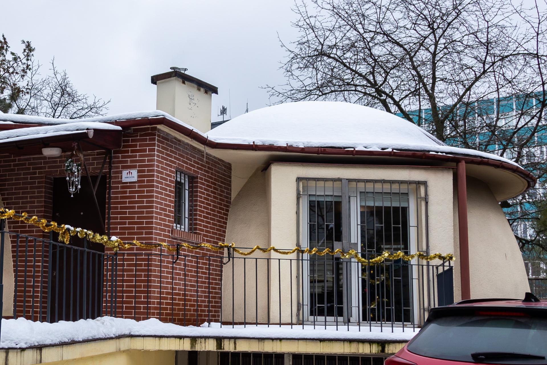 Kopulaki z Osiedla Zakątek w Warszawie - zobacz zdjęcia domów-grzybów
