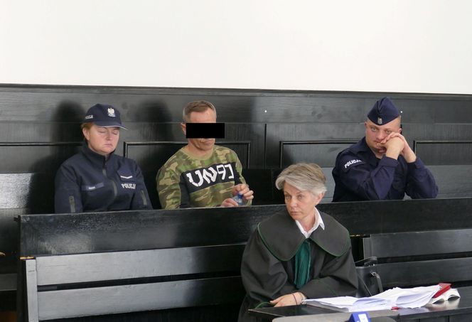 Rozbił auto o betonowy płot. Jego partnerka cudem uszła z życiem. Czy to była próba zabójstwa