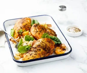 Kurczak w pieprzu cytrynowym. Mnóstwo smaku i aromatu z jednej patelni