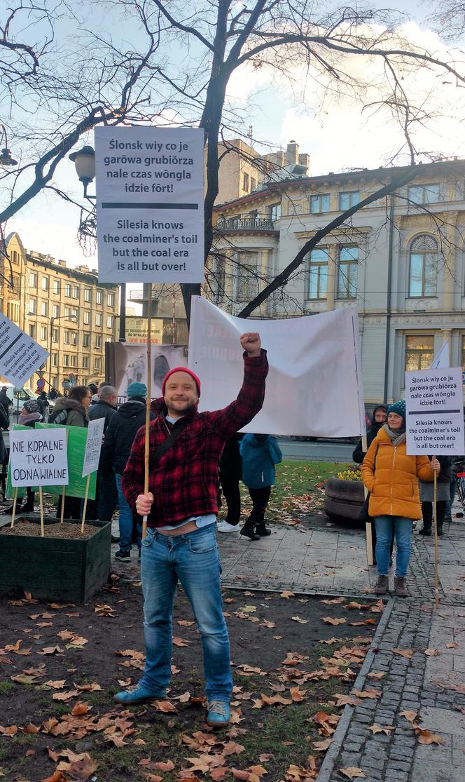 Katowice: Marsz dla klimatu przeszedł ulicami miasta. 3 osoby zostały zatrzymane [ZDJĘCIA]