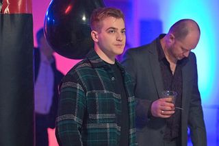 Pierwsza miłość, odcinek 4006: Biały (Igor Paszczyk) 