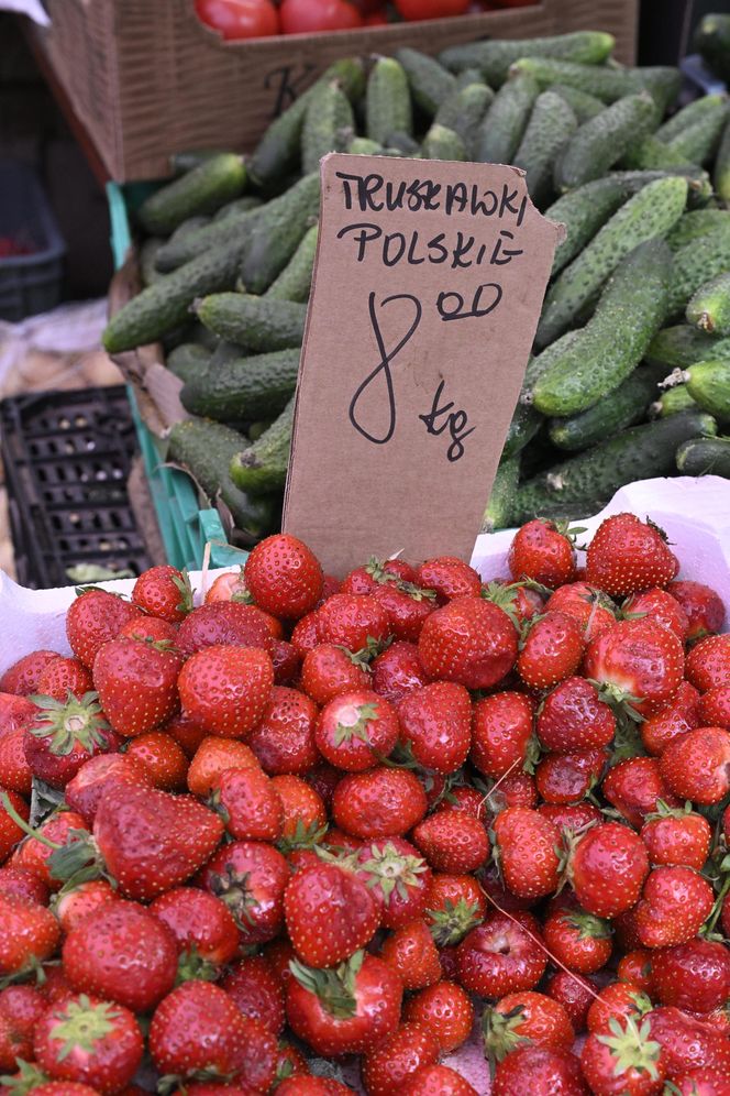  Ceny nowalijek na warszawskich bazarach szokują. Byliśmy i sprawdziliśmy ile trzeba zapłacić