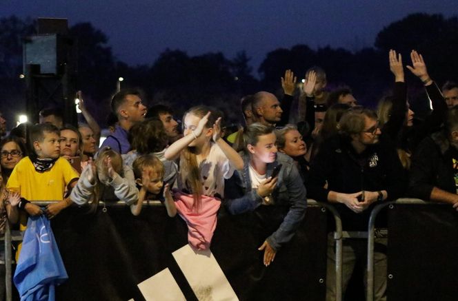 Tłumy wyszły w nocy na ulice. Ludzie klaskali, okrzykom nie było końca