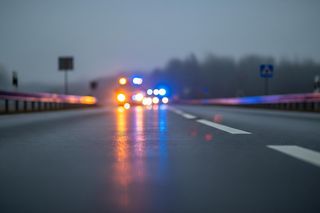 Zderzenie trzech aut na DK73. Dwie osoby trafiły do szpitala, w tym dziecko?