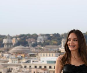 Angelina Jolie kończy 50 lat! Zobacz, jak się zmieniała