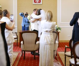 Ślub jak z bajki! Syn Marioli Bojarskiej-Ferenc powiedział tak. Panna młoda nie ukrywała brzuszka