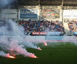 Jest decyzja ws. przerwanego meczu Lechia Gdańsk-Piast Gliwice. Lechia ukarana walkowerem i wysoką karą finansową 