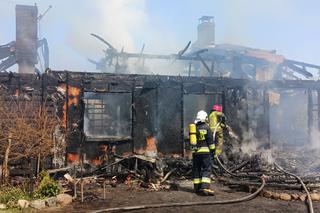 Pożar domu w Suchej pod Tucholą. Z budynku nic nie zostało [ZDJĘCIA]