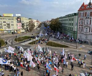 13. Marsz dla Życia i Rodziny zgromadził tłumy na ulicach Białegostoku [ZDJĘCIA]