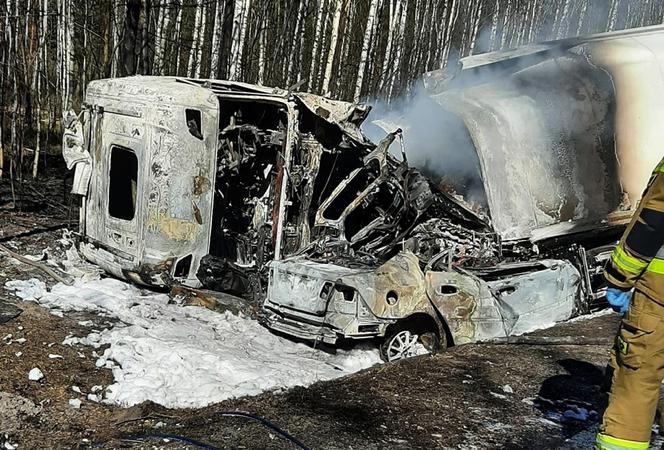 Spalił się we własnym aucie. Tragedia pod Mińskiem Mazowieckim