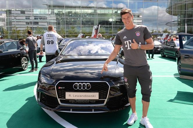 Robert Lewandowski w Audi RS7 Sportback