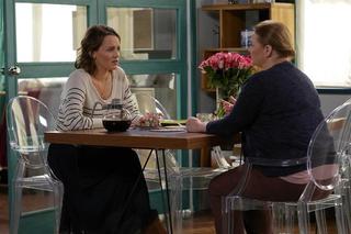 Pierwsza miłość, odcinek 3729: Laura (Katarzyna Maciąg), Paulina (Jowita Budnik)