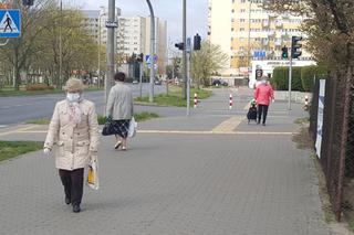 W czwartek został wprowadzony obowiązek zakrywania ust i nosa. 