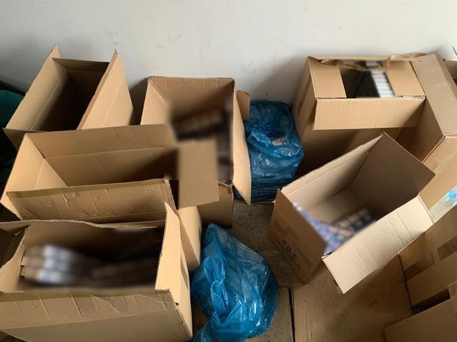 Policja zarekwirowała nielegalne papierosy i krajankę tytoniową