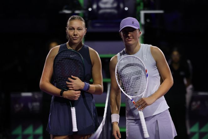 Iga Świątek - Amanda Anisimova. Spódniczki płatały figla zawodniczkom