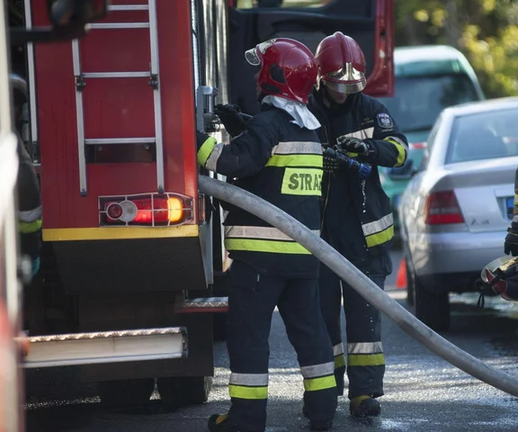 Pożar mieszkania pod Poznaniem. Nie żyją dwie osoby