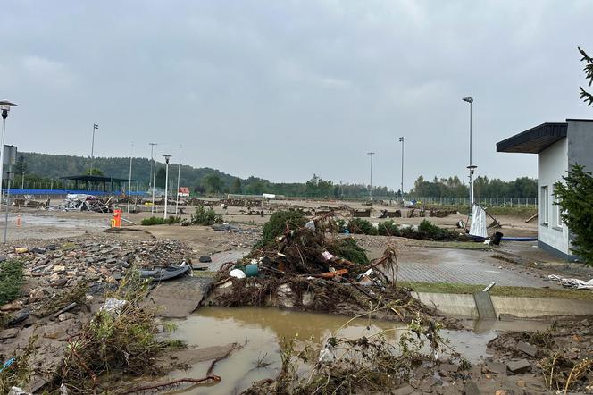 Tak wyglądają Głuchołazy po przejściu powodzi. Niewyobrażalna skala zniszczeń