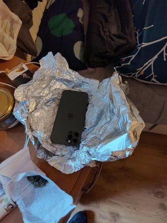 Telefon znaleziony w mieszkaniu Gruzinów 