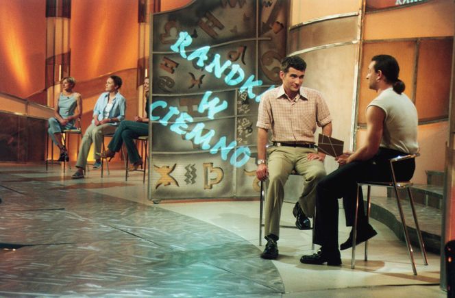 Randka w ciemno. Fenomen miłości zza parawanu