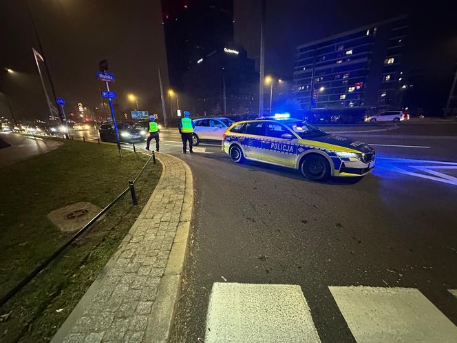 Totalny paraliż przy Arkadii w Warszawie. Znamy przyczyny chaosu drogowego