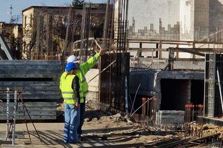 Ruszyła budowa nowej pływalni Akwawit w Lesznie. Kiedy gotowa i co w niej będzie? [ZDJĘCIA]