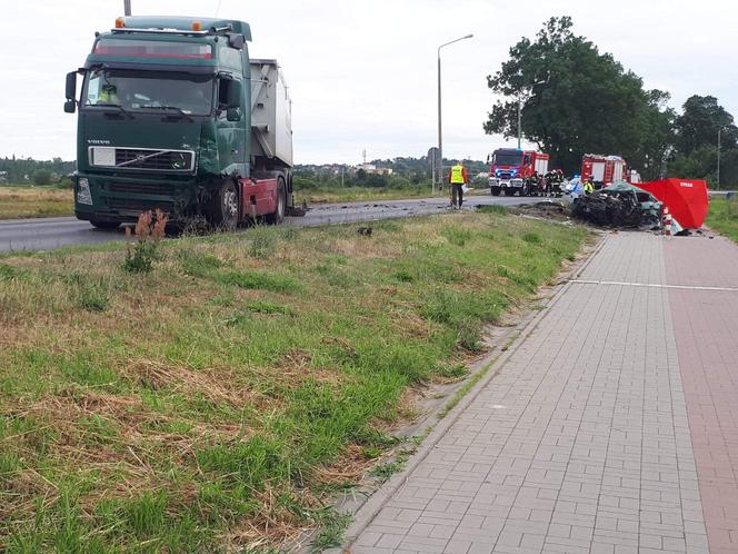 Tragiczny wypadek na trasie Nakło - Paterek. Nie żyje 32-letni mężczyzna! [ZDJĘCIA]