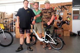 Prezydent elektryk kupił sobie  elektryczny rower