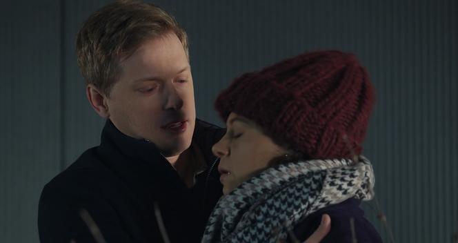 	M jak miłość, odc. 1725: Iza (Adriana Kalska), Radek (Philippe Tłokiński) 