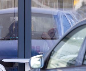 Damięcki i Schejbal wiją wspólne gniazdko? Noszą ciężkie kartony