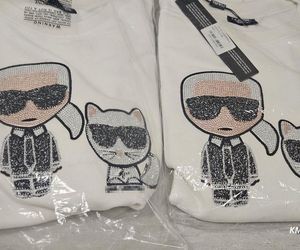 Lagerfeld bez wartości. Zamiast markowych ciuchów, miała tanie podróbki. 47-latka w opałach