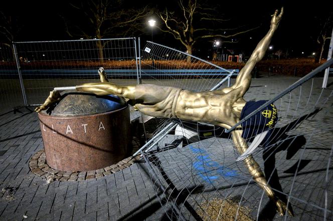 Pomnik Zlatana Ibrahimovica w Malmoe
