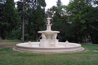 Fontanna „Hebe z lwami” w Parku Strzeleckim
