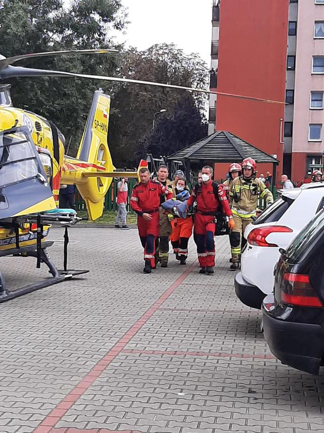Śląskie: Straszny wypadek! 8-letnia dziewczynka wypadła z okna wieżowca. Na miejscu lądował śmigłowiec LPR