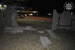 Pijany 17-latek rozbił mustanga na cmentarzu. Szokujące weekendowe incydenty w Zawierciu