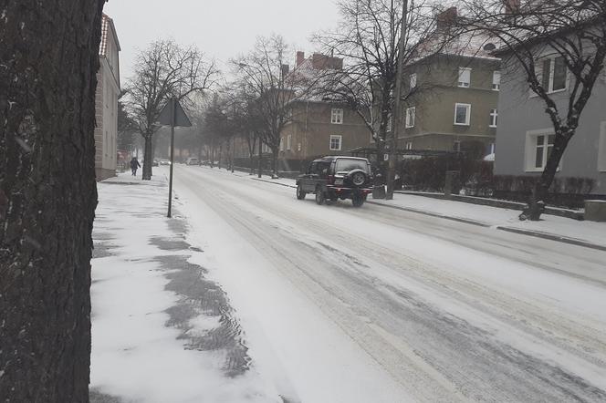  Uwaga na lubuskich drogach! Warunki pogodowe niesprzyjające.​ Śnieg, wiatr i minus na termometrach