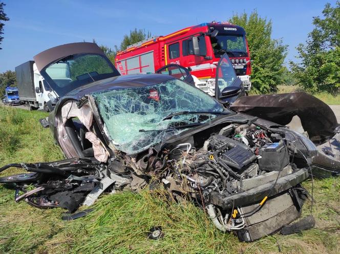 Poważny wypadek w Warmińsko-Mazurskiem. Dwie osoby ranne