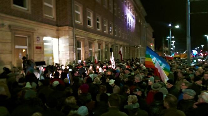 Manifestacja w obronie sądownictwa w Szczecinie