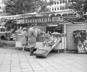 QUIZ PRL. Smaki lata w PRL-u: Czy pamiętasz letnie przysmaki swojego dzieciństwa?