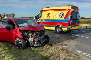 Samochód jechał pod prąd. Poważny wypadek na S5 koło Leszna