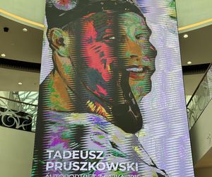 Autoportrety Matejki, Witkiewicza czy Goryńskiej można zobaczyć na dużych ekranach w galeriach handlowych 