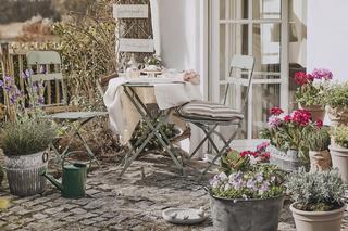 Balkon w romantycznym stylu. Jak urządzić balkon w stylu francuskim? 