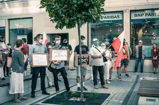 Opole. Protest przeciwko zatrzymaniu Margot i kontrmanifestacja środowisk narodowych