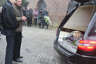 Zabrze. Pogrzeb kobiety, która zmarła po urodzeniu MARTWEGO dziecka