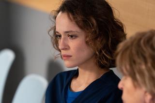 Na dobre i na złe, odc. 881: Julka Burska (Aleksandra Hamkało), Lilka (Elżbieta Jodłowska) - matka Barta