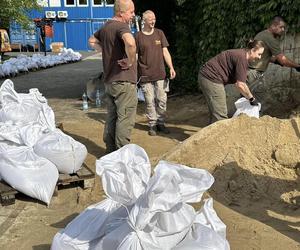 Wrocław. W miejskim ZOO trwają przygotowania do walki z żywiołem