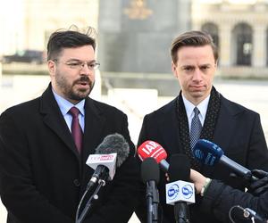 Wicemarszałek Sejmu Krzysztof Bosak i szef klubu Konfederacji Stanisław Tyszka spotkali się dziś z prezydentem Andrzejem Dudą w Pałacu Prezydenckim