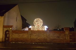 Domy i balkony w Bydgoszczy oświetlone i przystrojone