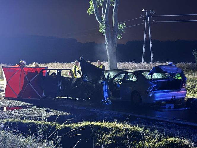 Tragedia na drodze. Jedna osoba nie żyje, pięć rannych. W akcji śmigłowiec LPR