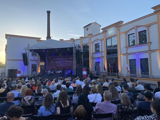  IV Lubuski Festiwal Piwnic i Winnic w Zielonej Górze. Koncert zagrał Czesław Śpiewa